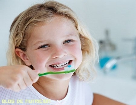 Consejos para cuidar la dentadura de los niños